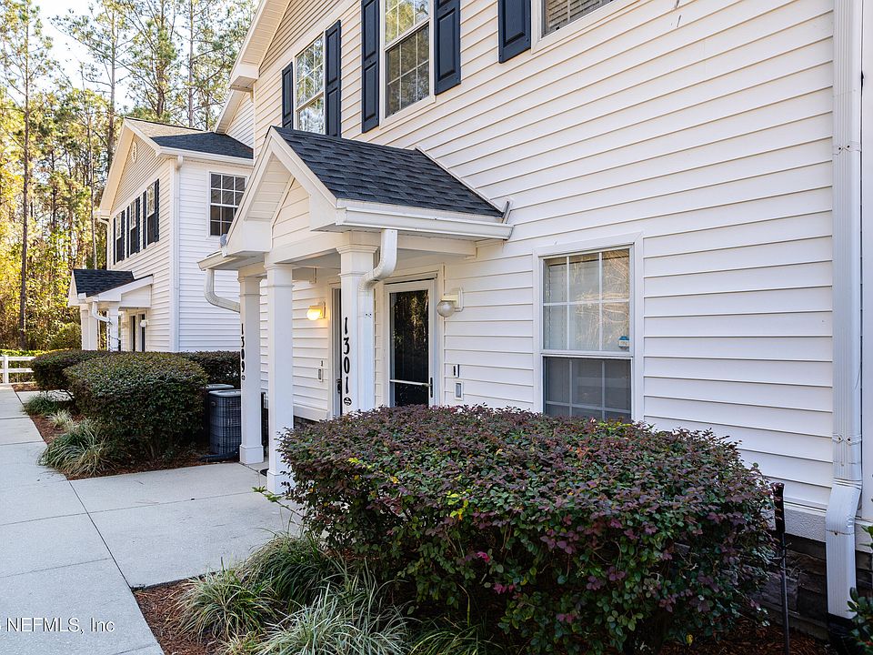 1st image of 575 OAKLEAF PLANTATION Parkway #1301