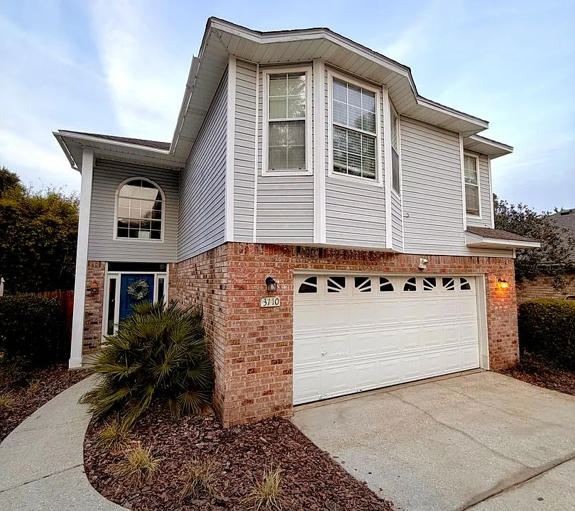 3110 Leesburg Sq