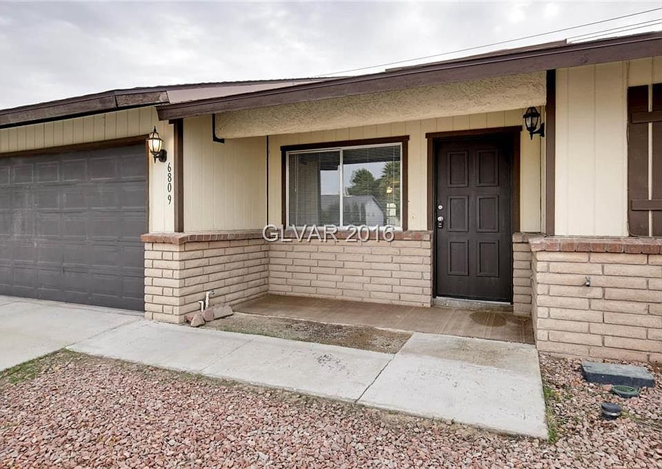 1st image of 6809 Old Castle Dr