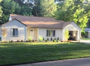 833 Wilson Ave, Norton Shores, MI