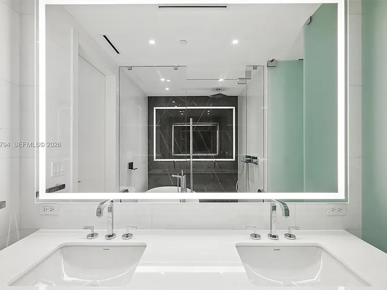 300 Biscayne Boulevard Way #3805W — Photo 15
