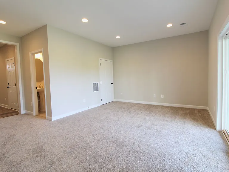 3424 Monterey Dr — Photo 5