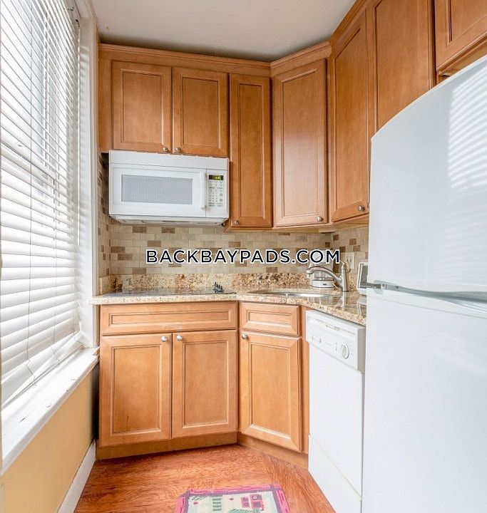2nd image of 106 Marlborough St APT 4