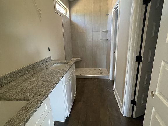 5th image of 301 Hereford Farms