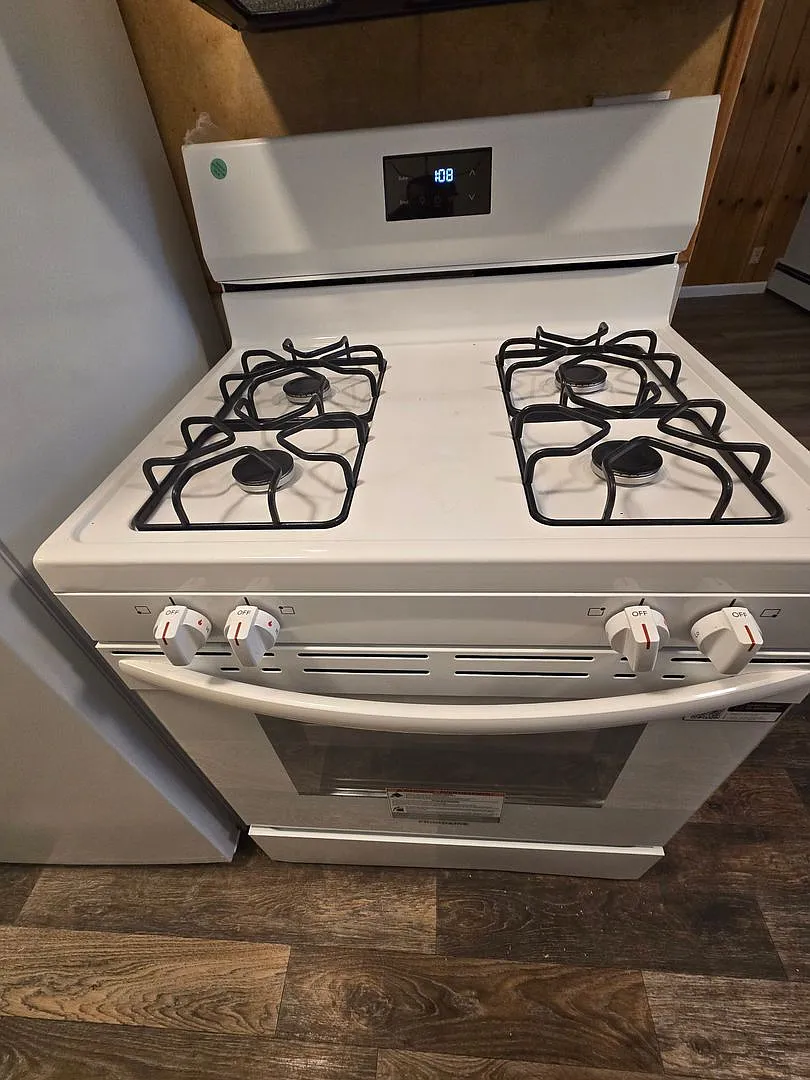 1 bed, 1.0 bath, $995 — Photo 2