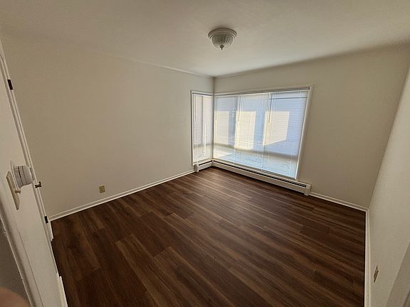 3rd image of 220 Westbrook Ave