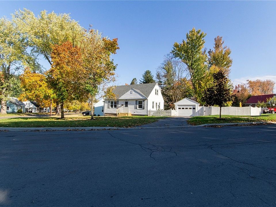 1385 Sherman St, Watertown, NY 13601 Zillow