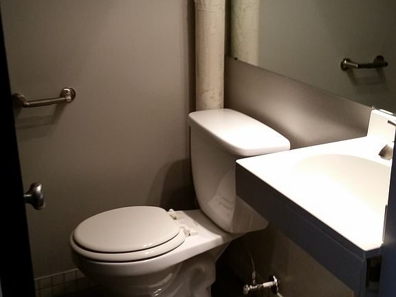 2nd image of 310 W 6th St APT 105