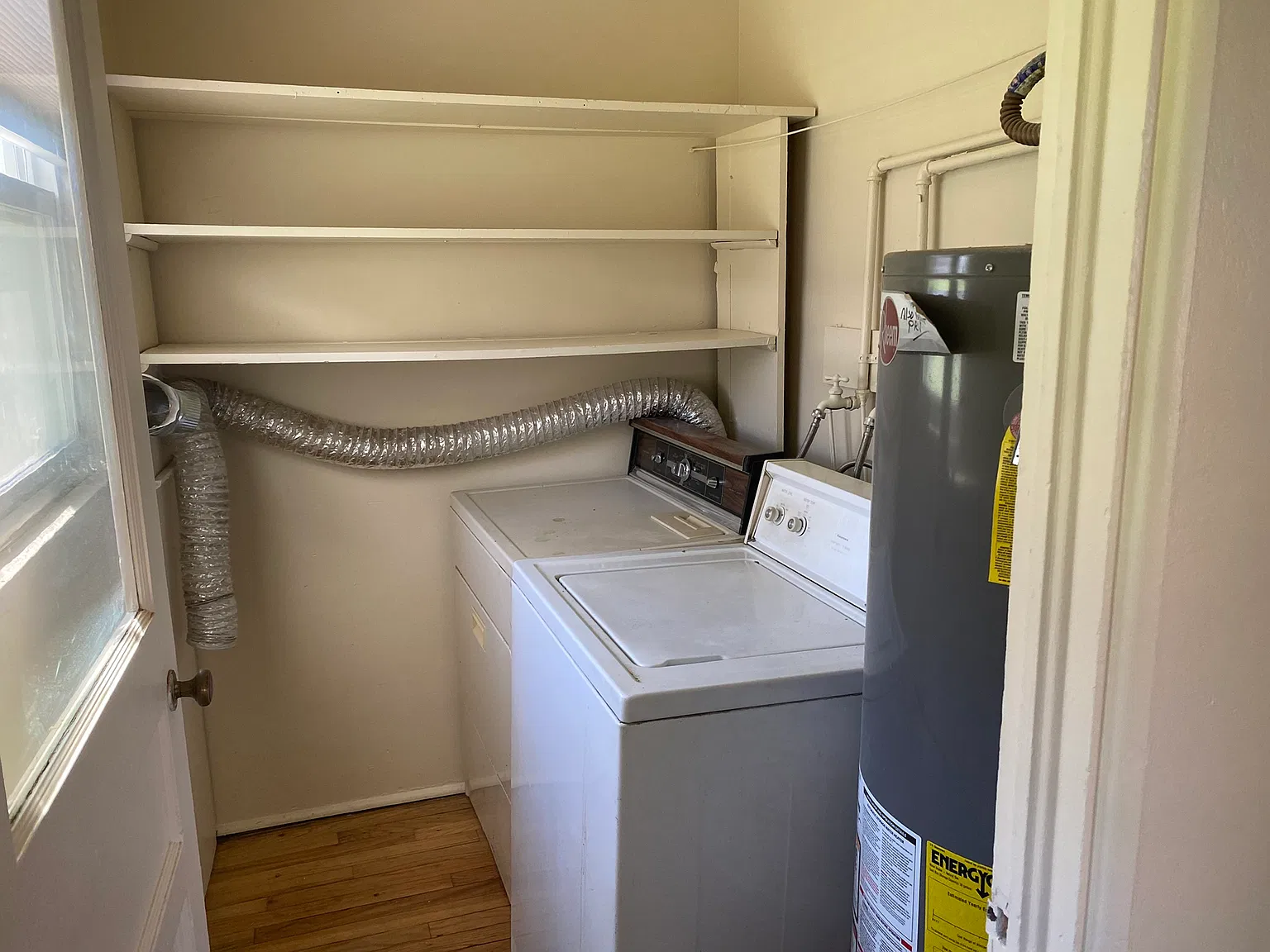 1 bed, 850 sqft, $1,775 — Photo 2