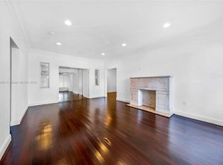 1422 Normandy Dr, Miami Beach, FL 33141