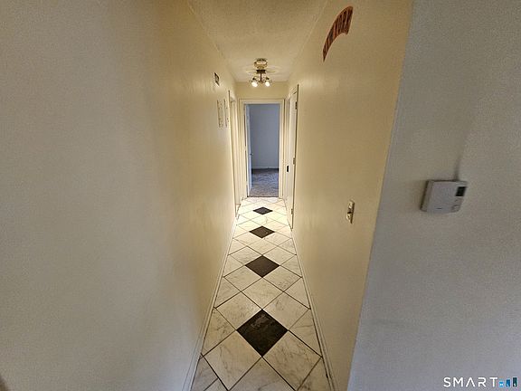 5th image of 20 Thompson Road #A
