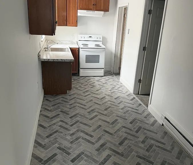 332 Green St #1 — Photo 3