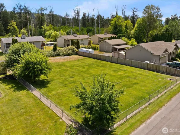 428 4th Avenue SE, Pacific, WA 98047