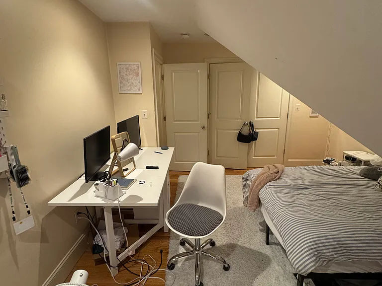 25 Lothrop St #1 — Photo 20