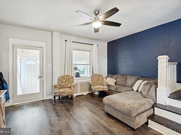 4th image of 934 Bartram Ave