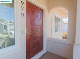 979 44th St, Oakland, CA 94608
