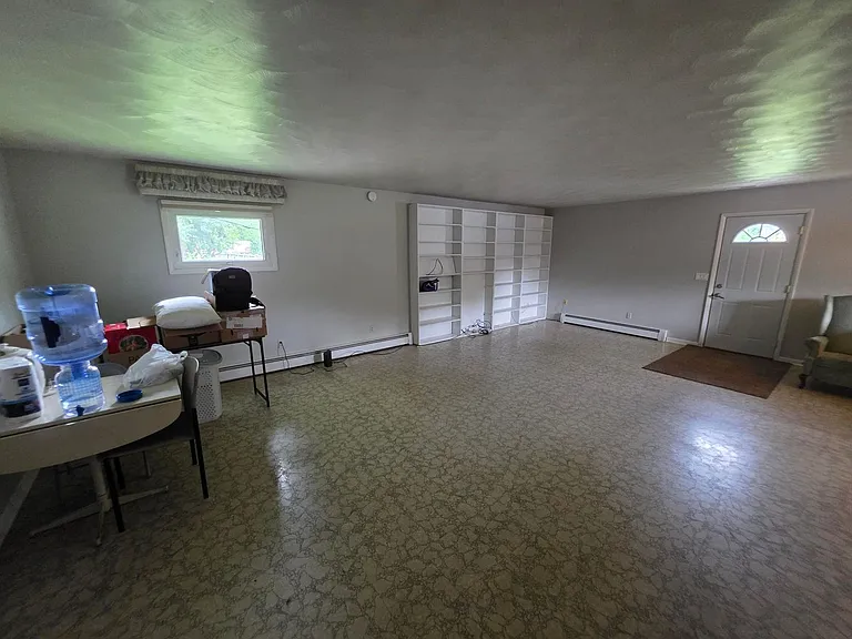 2726 N Salisbury St — Photo 9