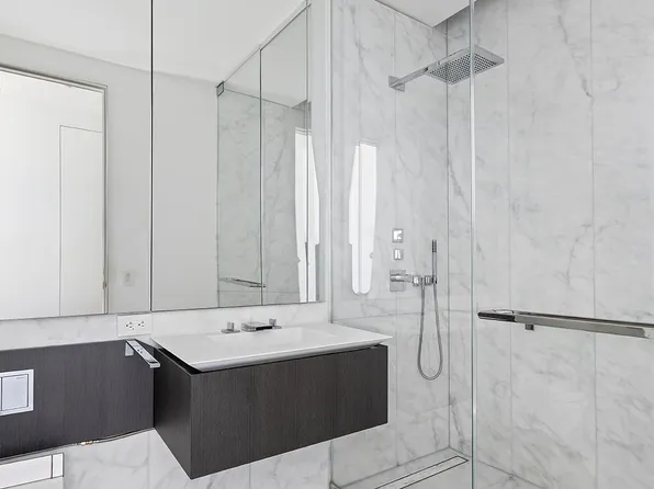 520 West 28th Street image 10 of 13