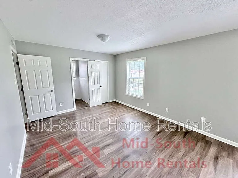 1270 Chickamauga Ave — Photo 12