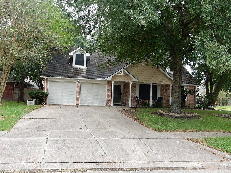 1st image of 3001 Cloverdale Dr