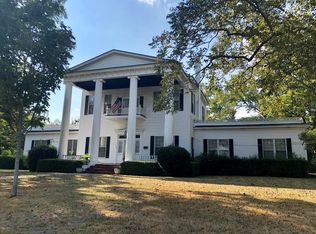 703 S Dogwood Dr, Nashville, GA 31639