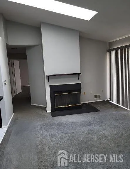 27 Townsend Ct — Photo 1