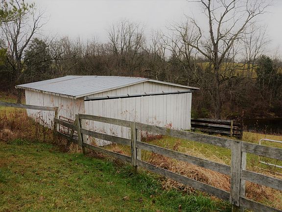 2nd image of 174 Arnold Ln