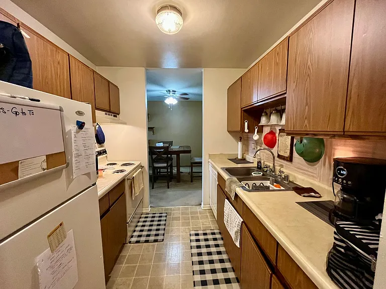N114W15846 Sylvan Cir — Photo 34