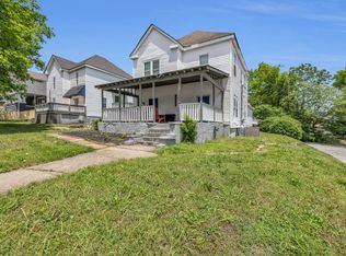 2011 McCallie Ave APT B, Chattanooga, TN 37404