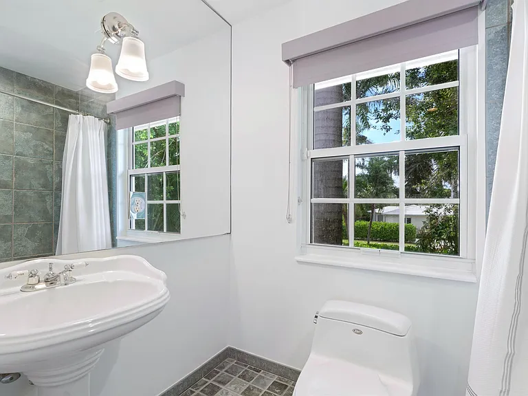 3304 N Flagler Dr — Photo 41
