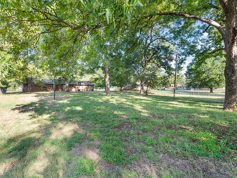 1811 S 148th West Ave — Photo 41