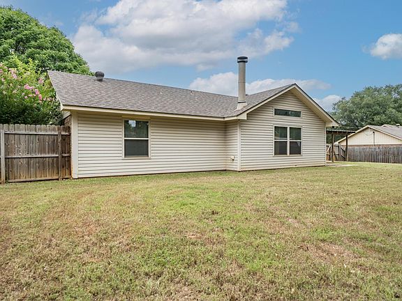 5th image of 701 Partridge Ln