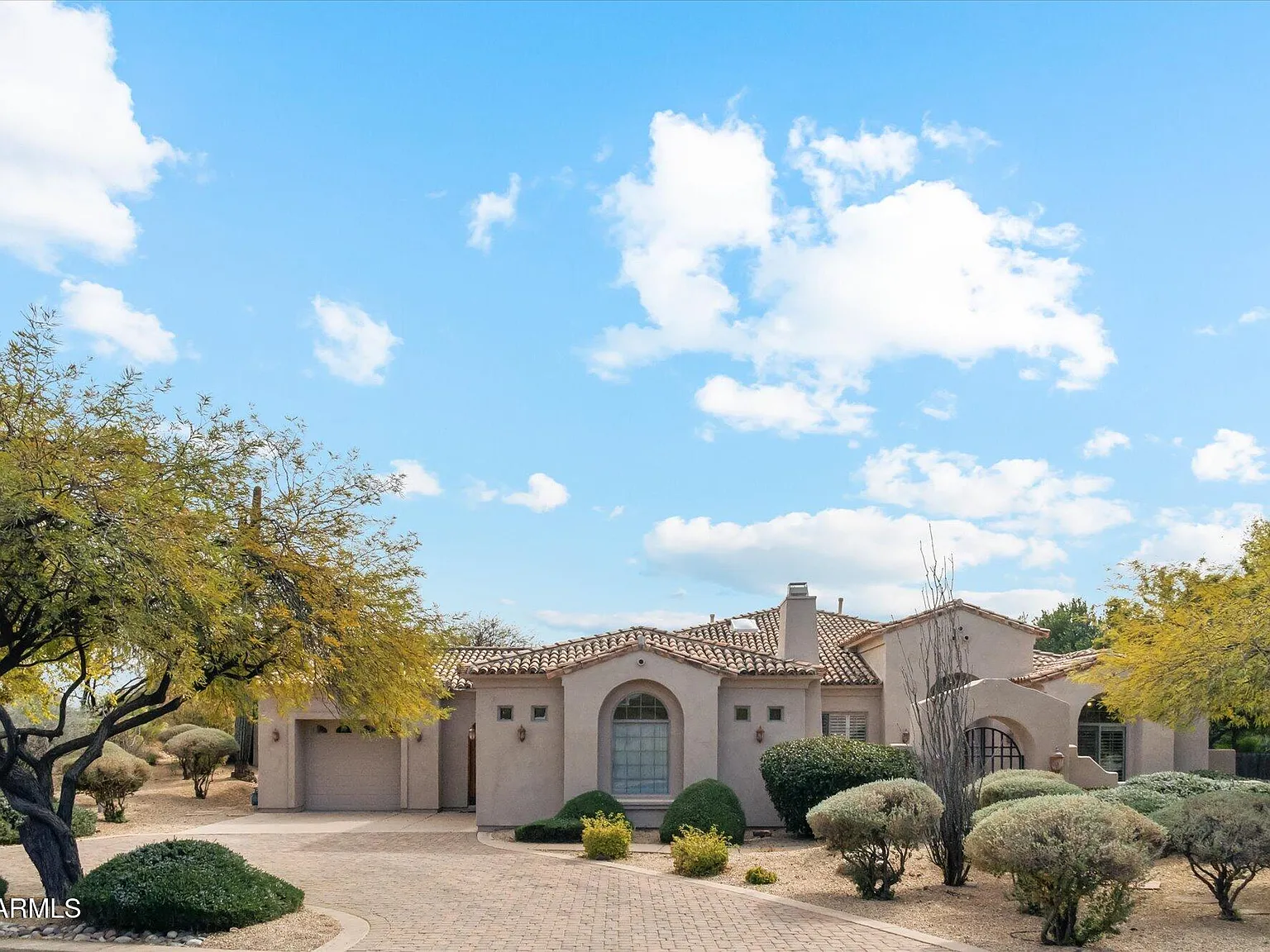 4 bed, 3.0 bath, 2861 sqft, $5,900 — Photo 2