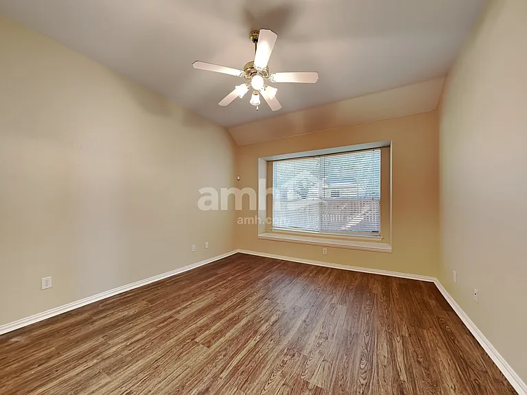 5401 Pecan Creek Cir — Photo 8