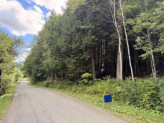 2nd image of 30 Bentley Lane