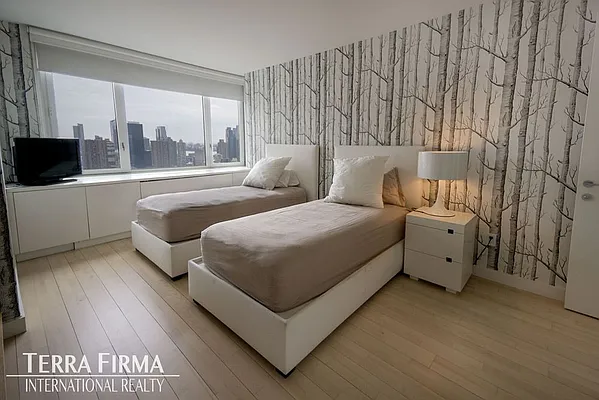 Rented by Terra Firma International Real Estate LLC | media 16