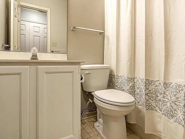 4639 Lawndale Dr — Photo 5