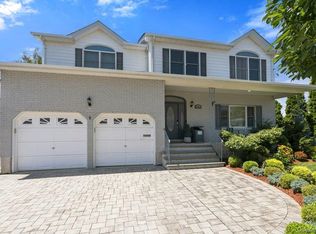 2066 Washington Avenue, Seaford, NY 11783