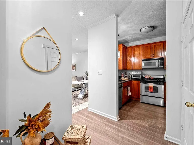 1708 Lake Shore Crest Dr #24 — Photo 10