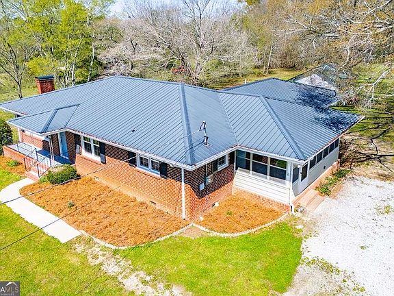 4th image of 228 Bevis St