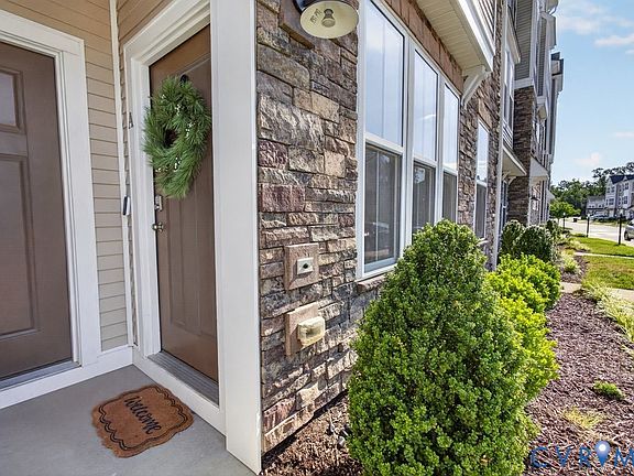 3rd image of 711 McCormick Farm Dr #A