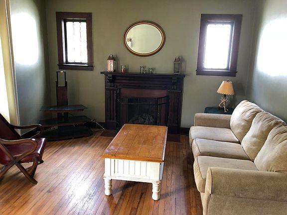 2nd image of 1114 Harvey St