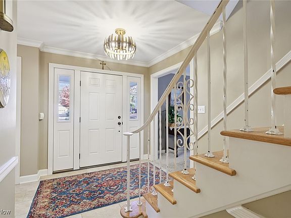 3rd image of 235 Wolcott Dr