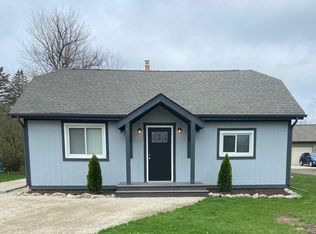 4201 Forest St, Leonard, MI 48367