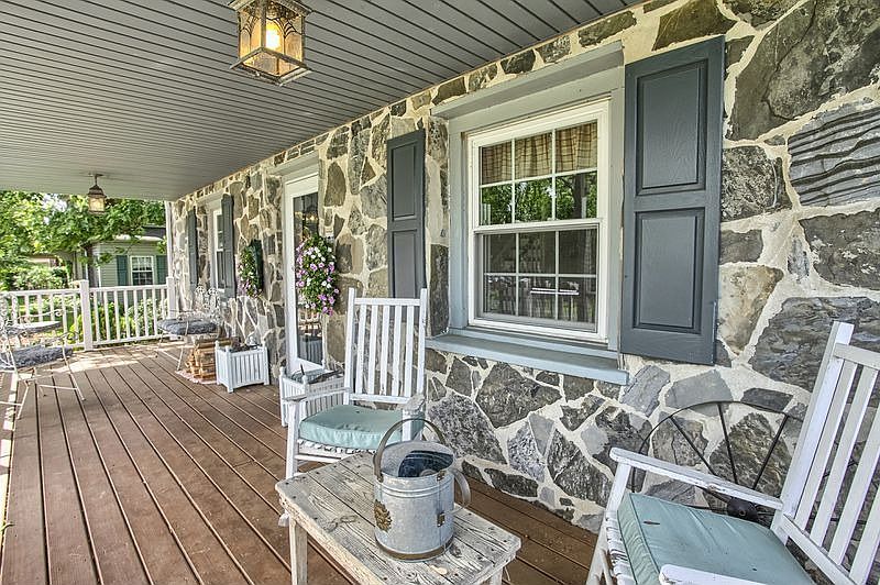 Front Porch in Paradise