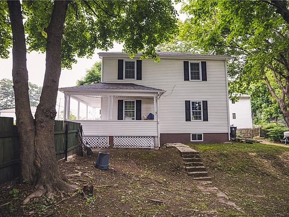 4th image of 296 Woonasquatucket Ave