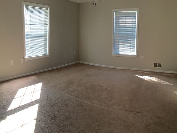 5th image of 1841 Lakeside Dr S