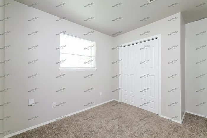 3813 Parkwoods Ln — Photo 8
