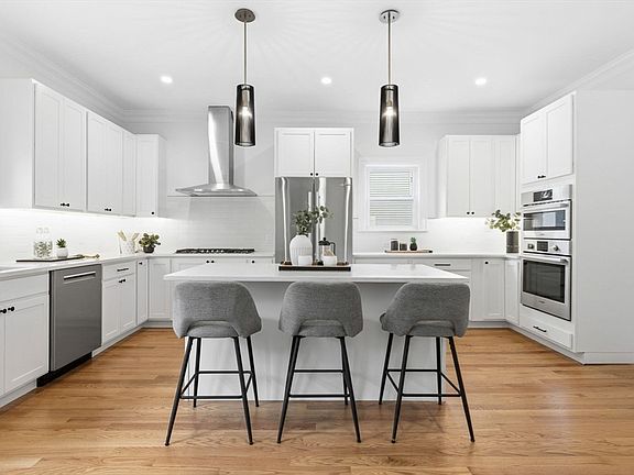 2nd image of 179 Main St #1