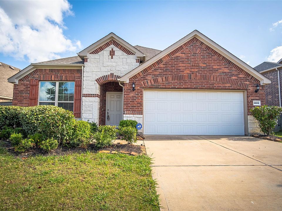 1st image of 28519 Pleasant Forest Dr